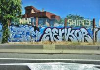 photo by @redesycalles of graffiti in the north of Madrid